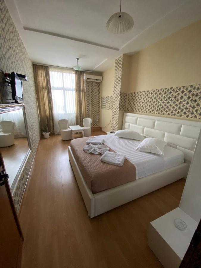 Hotel Arberia Tirana Extérieur photo