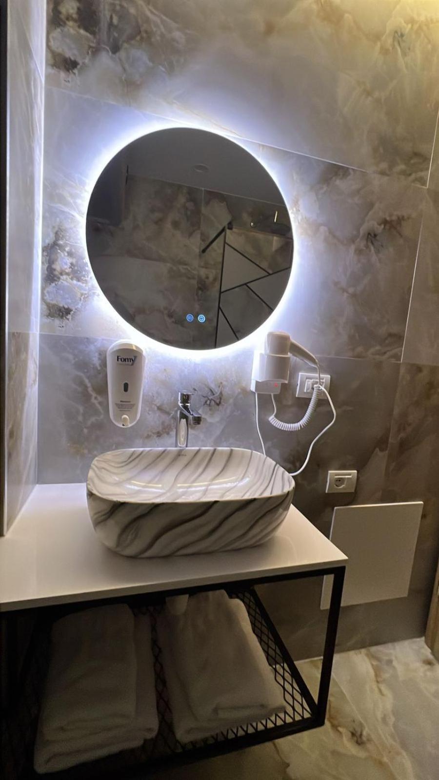 Hotel Arberia Tirana Extérieur photo
