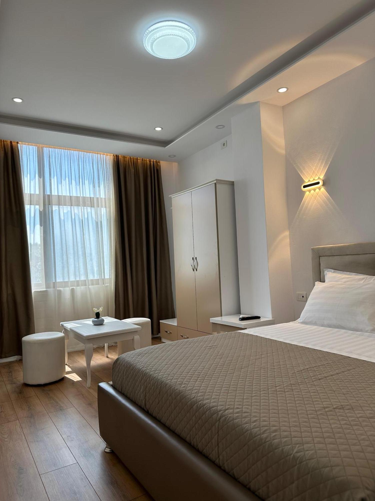 Hotel Arberia Tirana Extérieur photo