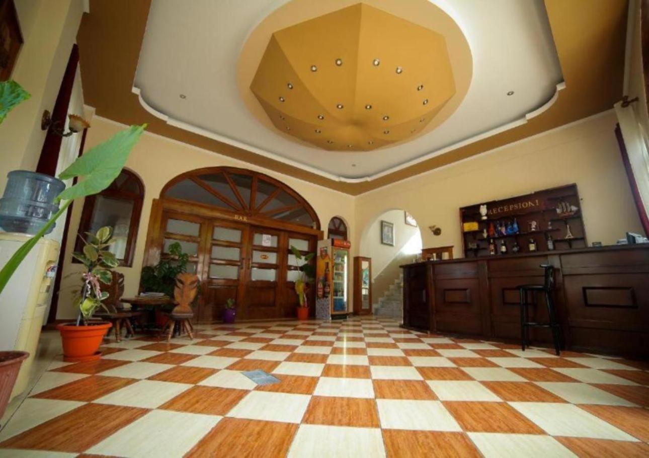 Hotel Arberia Tirana Extérieur photo