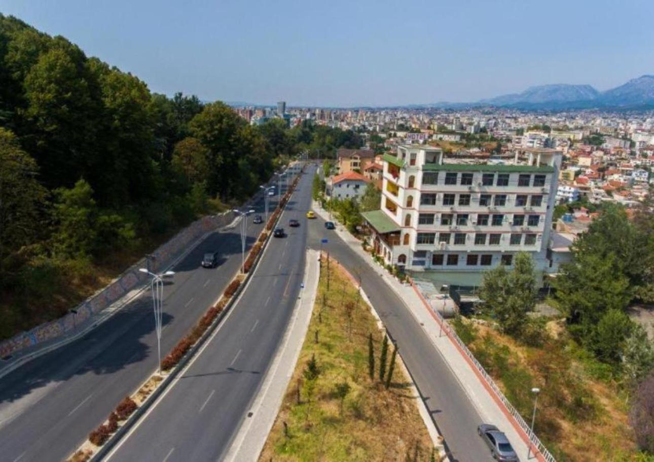 Hotel Arberia Tirana Extérieur photo