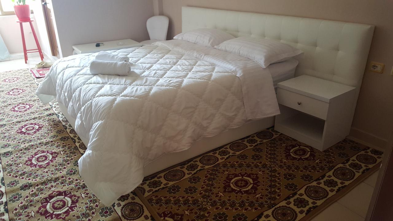 Hotel Arberia Tirana Extérieur photo