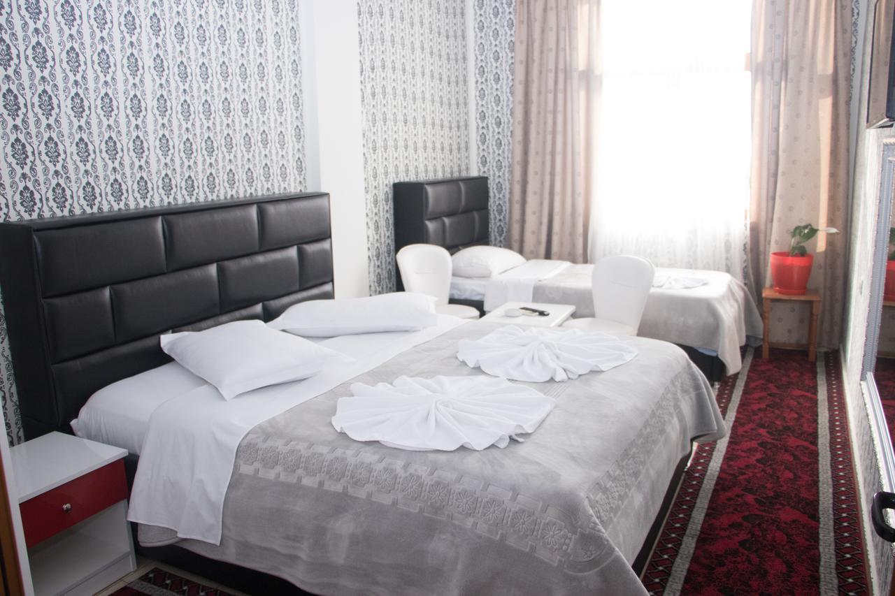Hotel Arberia Tirana Extérieur photo
